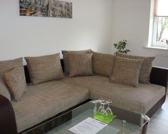 Hotel am Nordkreuz - Harrislee - Wohnzimmer