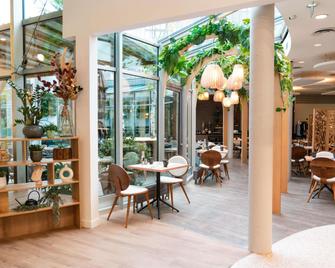 Hôtel Mercure Paris Val de Fontenay - Fontenay-sous-Bois - Patio