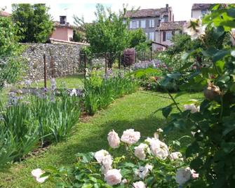Maison D Hosts 'Jeanne Fossa' - Saint-Girons - Outdoor view