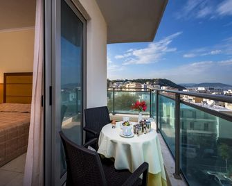 Manousos City Hotel - Rhodes - Balcony