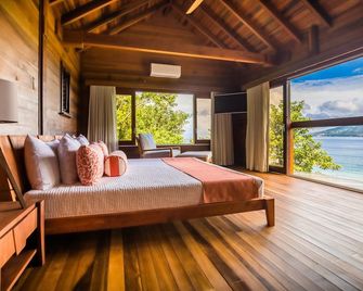 Secret Bay - Portsmouth - Bedroom