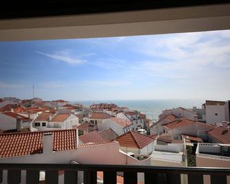 Apartment Im Zentrum, Balkon Mit Meerblick & Grill - Mafra - Varanda