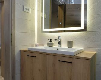 Apartmaji Siliganum - Solkan - Baño