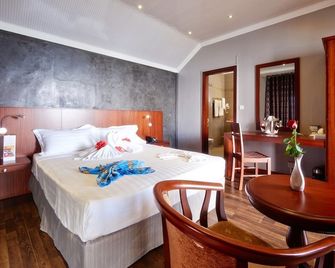 Gold Beach Resort - Flic en Flac - Sovrum