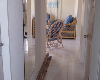 222 Comfy House - Family Friendly - Speightstown - Slaapkamer