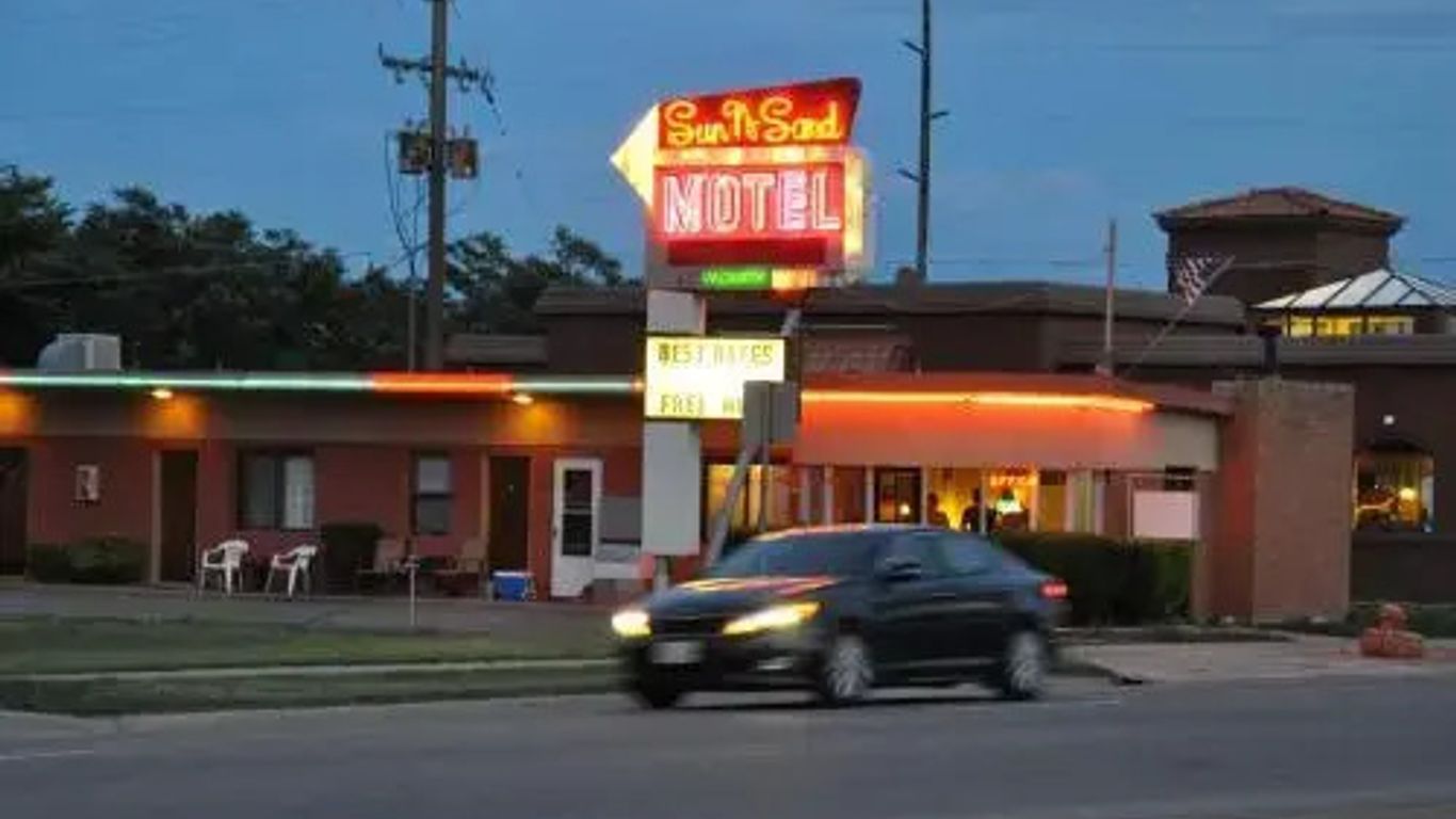 Sun -N- Sand Motel