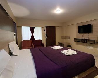 Hotel Charring Cross - Ooty - Habitación