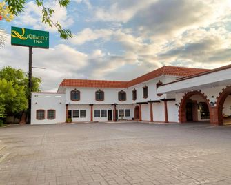 Hotel Quality Inn Nuevo Laredo - Nuevo Laredo - Edificio