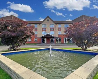 Diamond Lodge - Manchester - Building