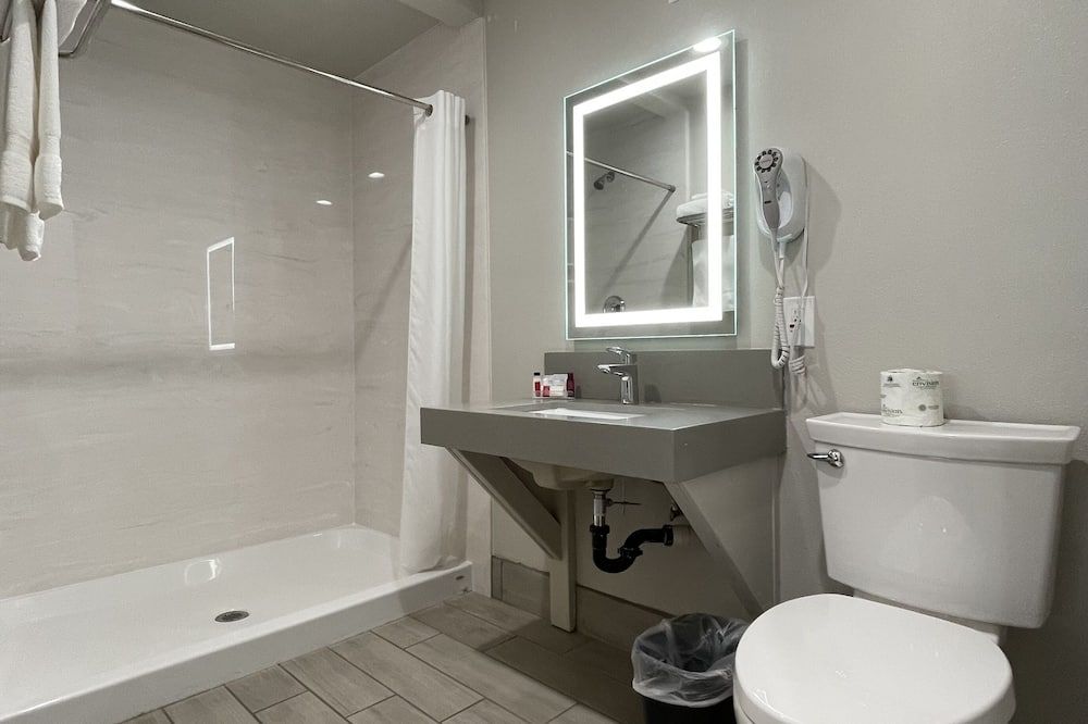 Budget Lodge Eugene - Eugene - Bathroom