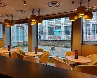 ibis Besançon Centre-Ville - בזאנסו - בר