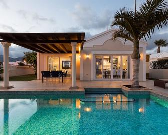 Villas Alondra - Puerto del Carmen - Pool
