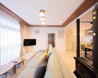 Furano Powder Chalet - Furano - Sala de estar