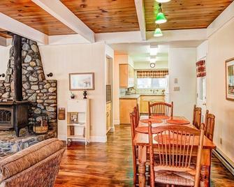 Graeagle`s Hidden Gem - 15 Navajo Trail - Graeagle - Dining room