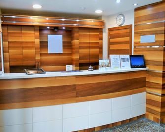 Hotel Riviera Fiumicino - Fiumicino - Recepce
