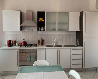 Appartamento incantevole a Parma - Parma - Küche