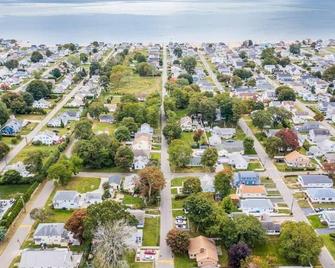 Family Beach Cottage - Old Lyme - Vista del exterior