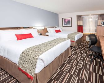 Microtel Inn & Suites by Wyndham Fort St John - Fort Saint John - Camera da letto