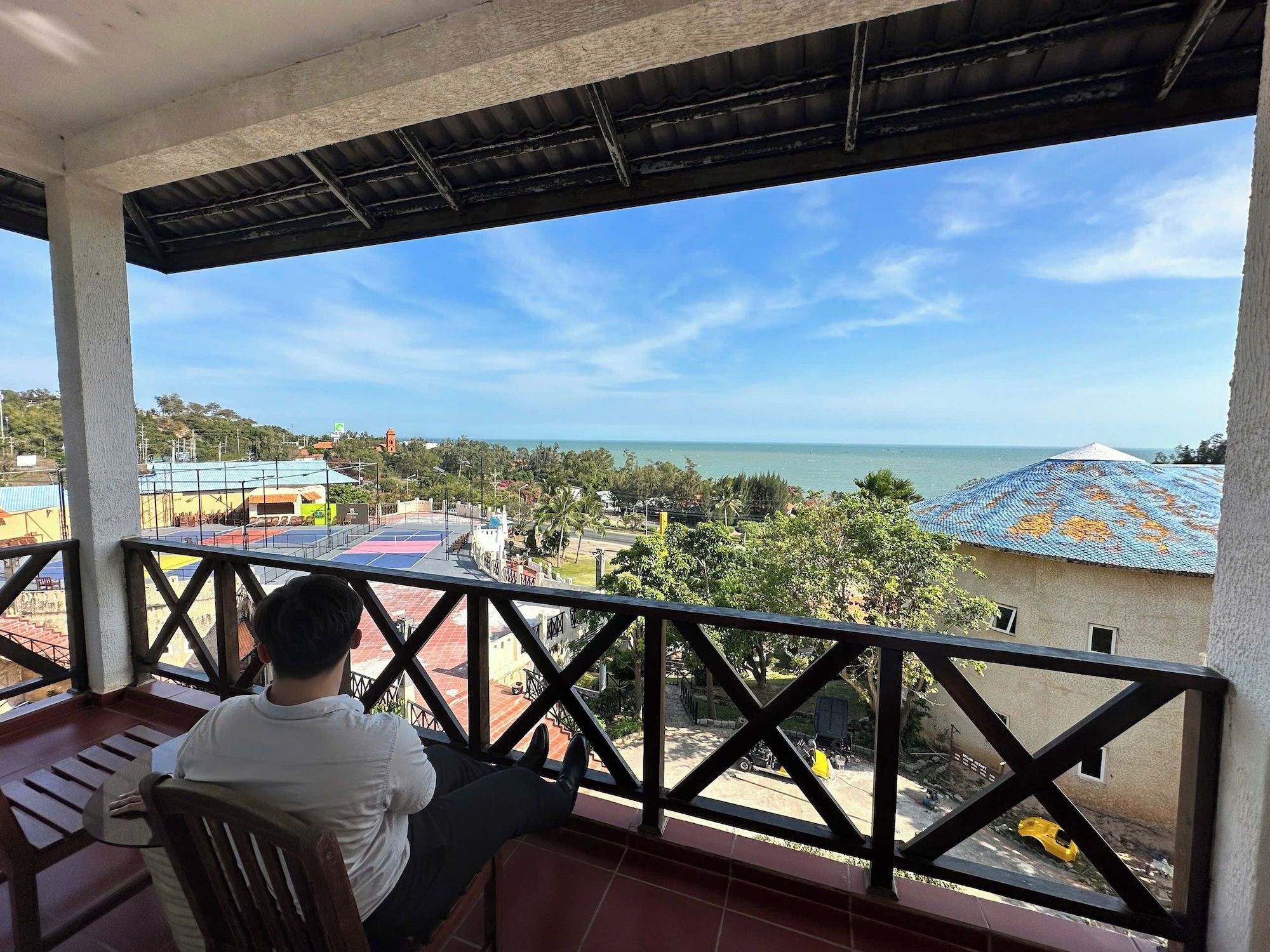 ميلون ريزورت إي آيشنيه