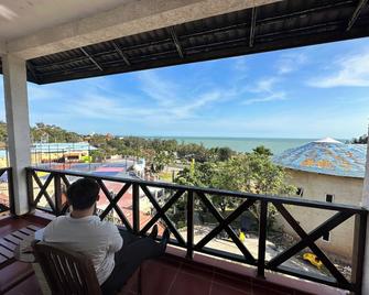 Melon Resort And Pickleball Mui Ne - Mũi Né - Balcón