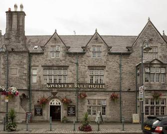 The Bull Hotel - Llangefni - Building