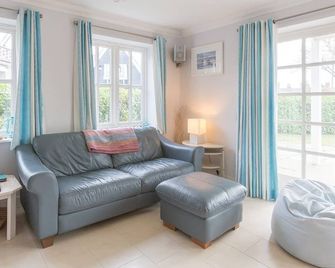 5 The Sanctuary, Thorpeness - Aldeburgh Coastal Cottages - Thorpeness - Living room