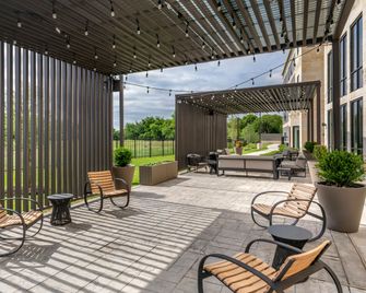 Staybridge Suites Dallas - Grand Prairie By IHG - Grand Prairie - Terasa