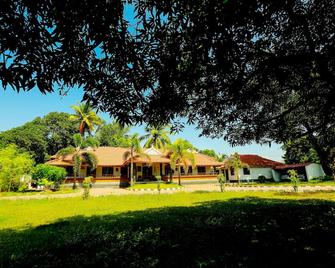 Baywatch Beach Resort - Alappuzha - Building