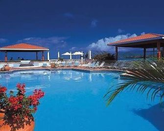 Grenadian - Saint George's - Piscina