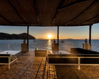 Miramare Sea Resort & Spa - Serrara Fontana - Edificio