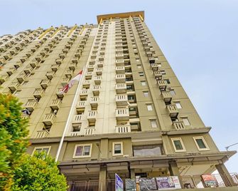 OYO Life 93170 Apartement Gateway Cicadas By Mr Pro - Bandung - Building