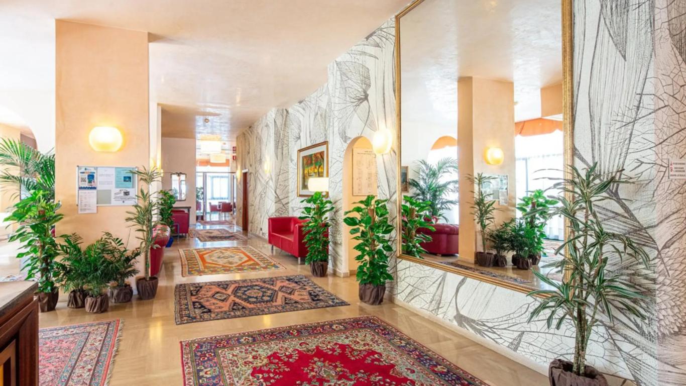 Hotel Royal