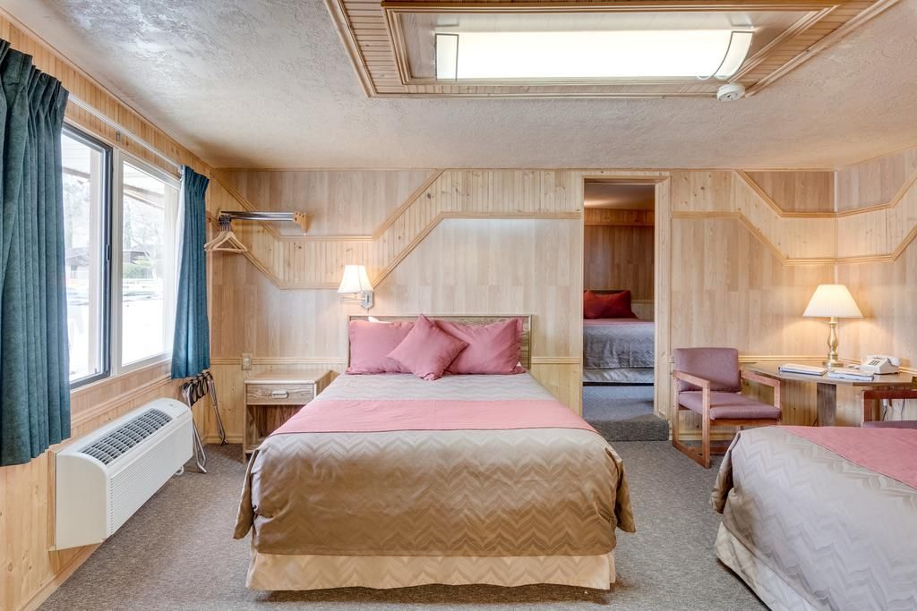 Bedroom view of Zion Park Motel