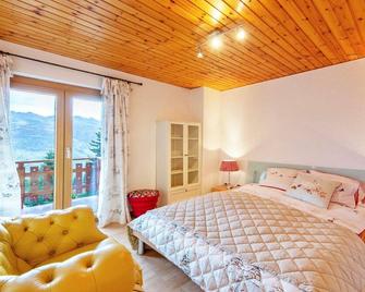 A 6 person chalet near the ski piste - Vex - Habitación