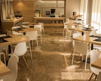 Hotel Gelmírez - סנטיאגו דה קומפוסטלה - מסעדה