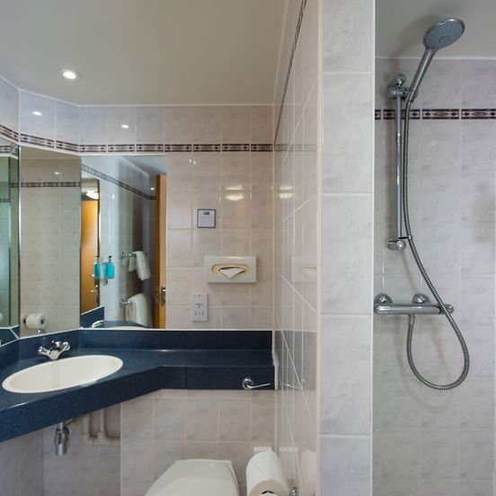 Bathroom view of Holiday Inn Express Bristol City Centre