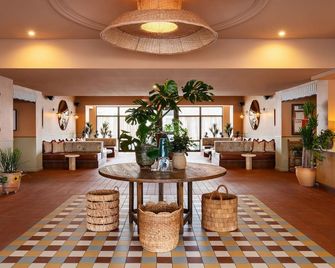 Arrive Albuquerque - אלבקורקי - לובי