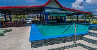 Airport Suites Hotel - Piarco - Pool