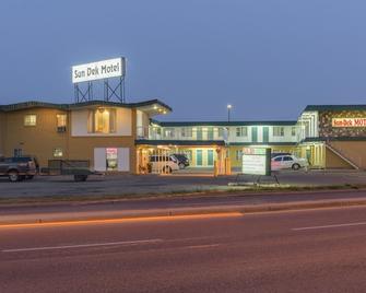 Sun-Dek Motel - Medicine Hat - Byggnad