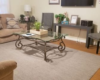 Jason's Attached Home - Monroe - Living room