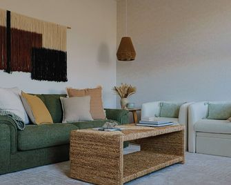 Chic and Cozy 1 bed Guesthouse w/ Private Entrance - Las Vegas - Sala de estar