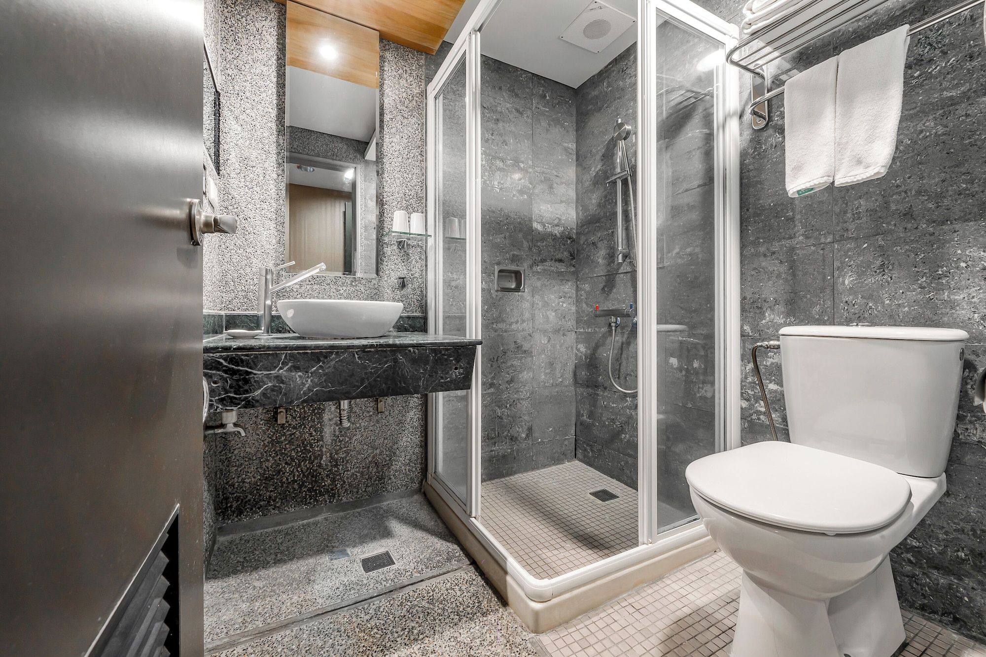 CHECK inn Express Taichung Fengchia - Taichung