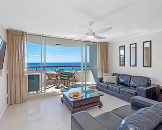 Newport Mooloolaba Apartments - Mooloolaba - Living room