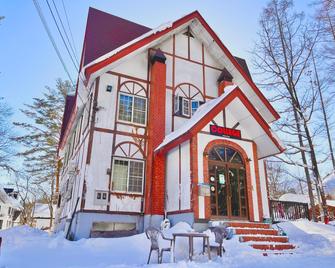 Pension College Hakuba - Hakuba - Gebäude