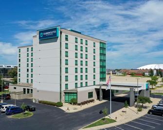 Clarion Suites at the Alliant Energy Center - Madison - Building
