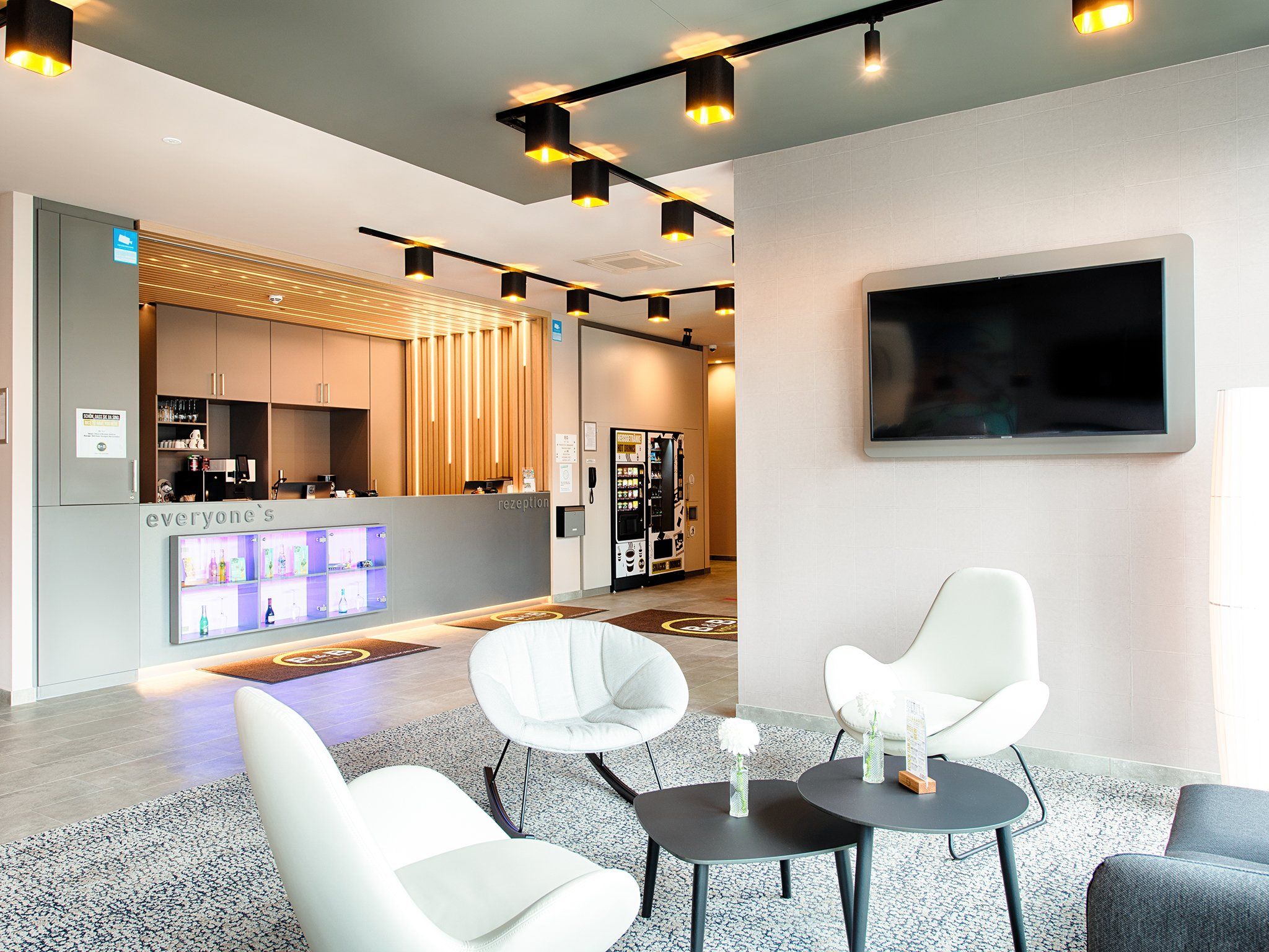 B&B Hotel Stuttgart-Neckarhafen - שטוטגרט - לובי