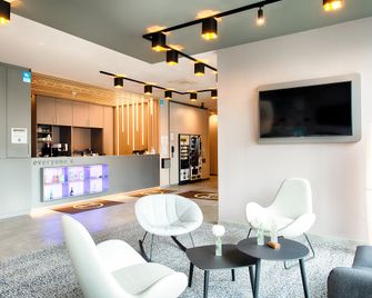 B&B Hotel Stuttgart-Neckarhafen - שטוטגרט - לובי