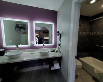 Muir Lodge Motel - Martínez - Baño