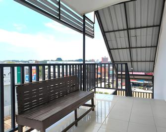Pelita Guest House - Balikpapan - Balkón