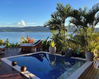 Naveria Heights Lodge - Savusavu - Piscina